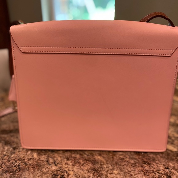 Isaac Mizrahi Blush Leather Shoulder Bag - Picture 3 of 6